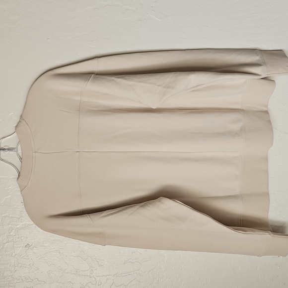 VUORI Sedona Weekender Crew - Nwot - Picture 4 of 6